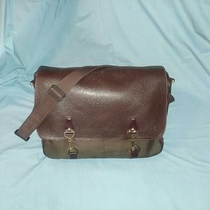 Louis Vuitton Taiga Dersou Large Messenger Bag